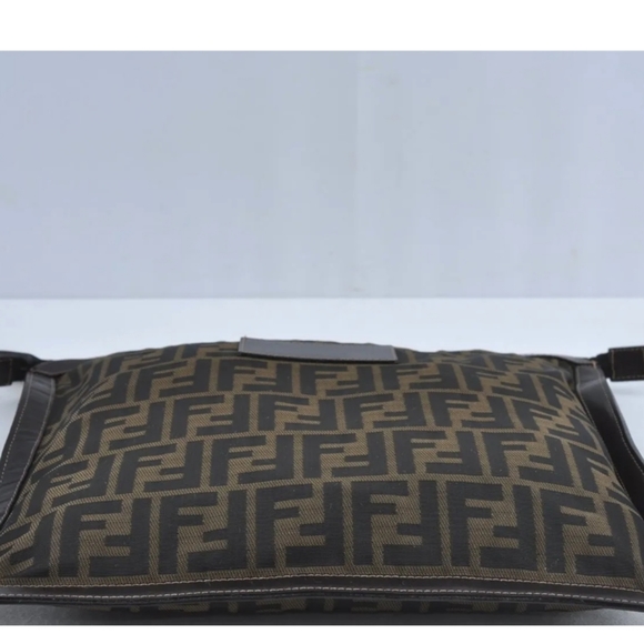 Authentic FENDI Zucca Clutch Nylon & Leather clutch - Picture 3 of 9